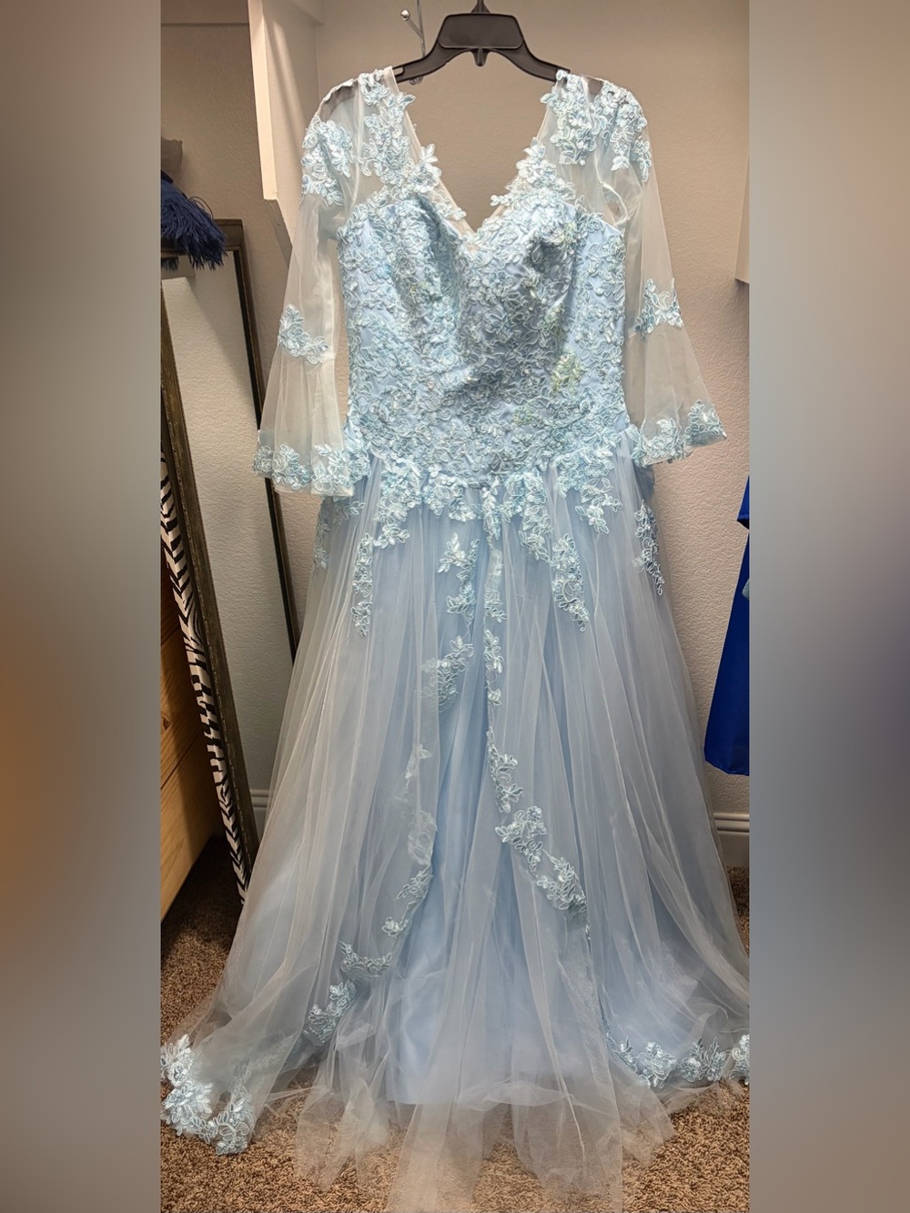 Light Blue Lace Tulle Girls' Dress with Floral Appliqué